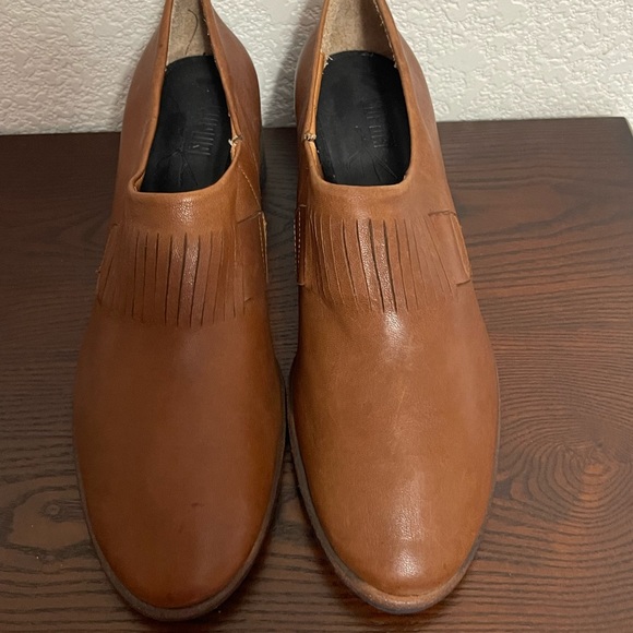 New Kupuri Spanish leather chunky heeled slip on - Picture 2 of 9